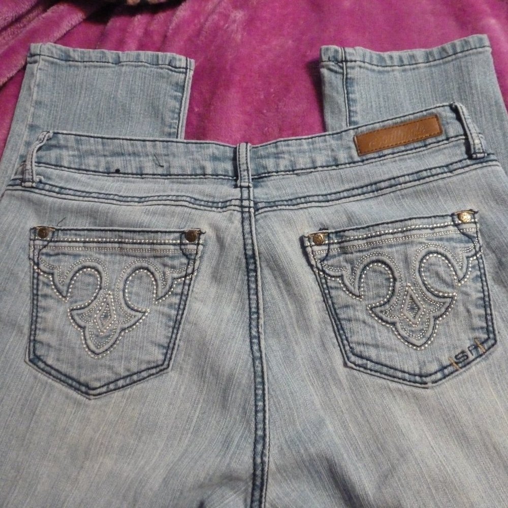 Southpole Light Blue Jeans – Size 11 | Curvy Fit | Short Inseam